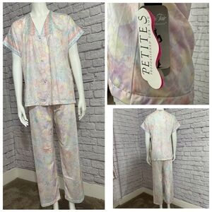 Vanity fair vintage 2 piece pajamas   lady’s